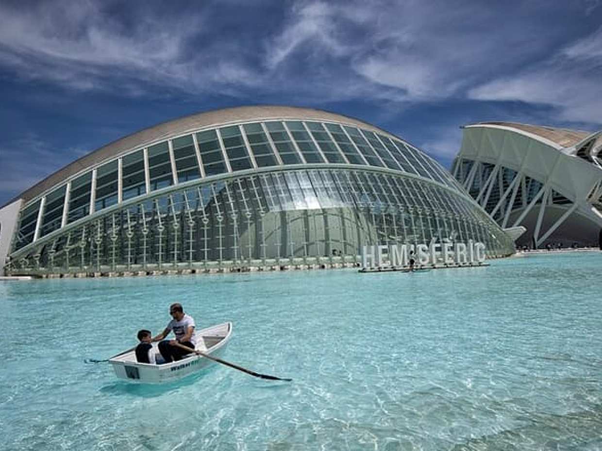 Valencia Private Family Tour with Churros, Parks & Science Museum in Spain, photo 2