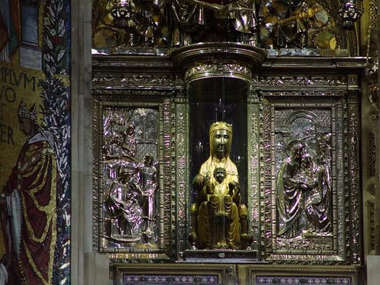 MONTSERRAT, photo 2