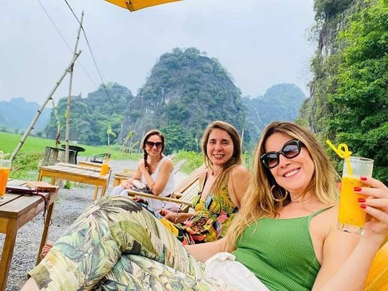 Ninh Binh Full-Day Tour: Hoa Lu, Tam Coc & Limousine from Hanoi in Vietnam, Hà Nội, photo 2