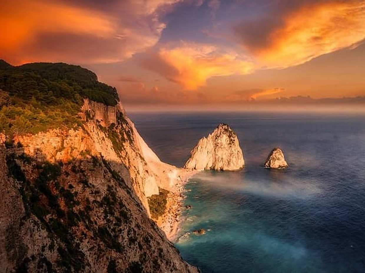 Romantischer Sonnenuntergang in Zakynthos Keri See & Myzithres Aussichtspunkt in Griechenland, Zakinthos, photo 3