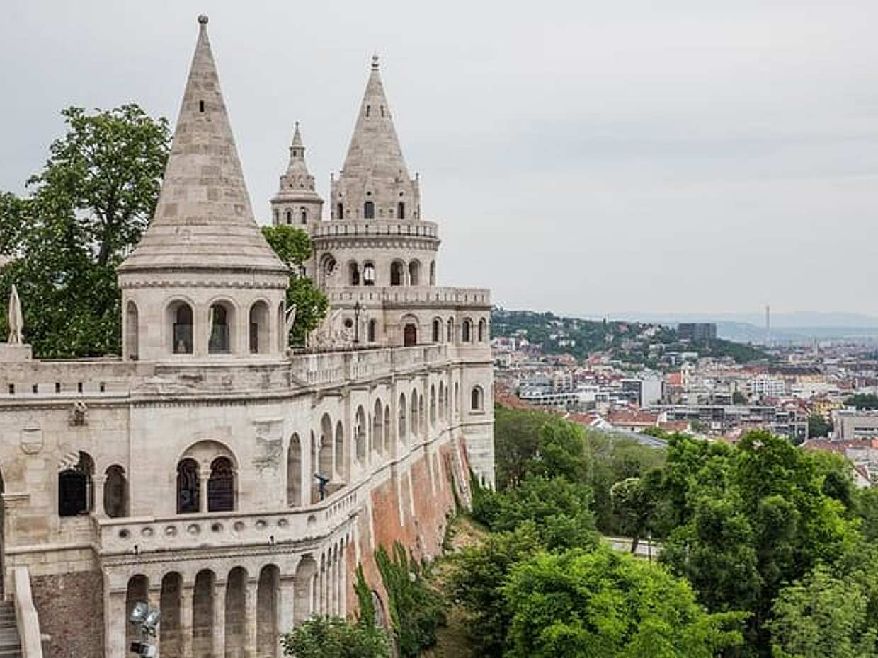 Private Castle Tour With Matthias Church Visit, photo 2