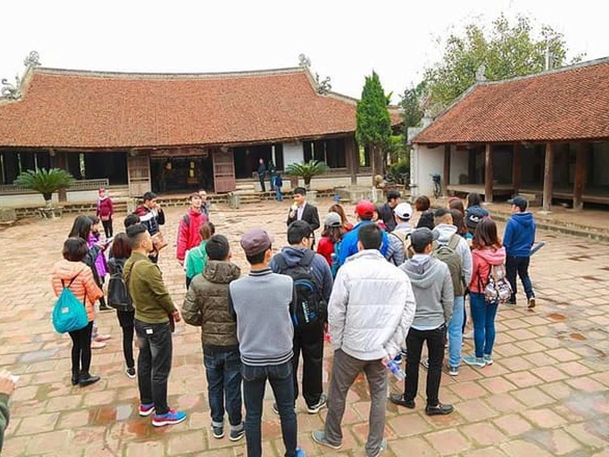 Private Tour: Duong Lam Ancient Village Day Tour, photo 2