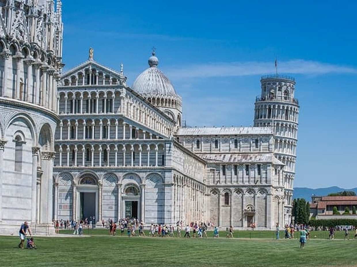 PRIVATE Full-Day Tour around Pisa and Lucca from Florence, photo 4