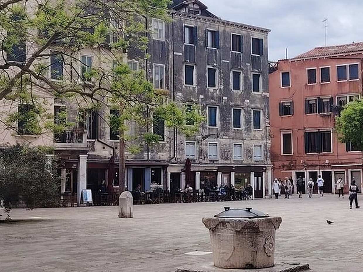 Private Venice Walking Tour: Jewish Ghetto, Rialto & Doge's Palace, photo 2