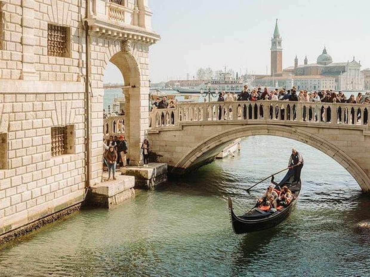 Private Venice : St Mark's, Doge's Palace & Gondola Ride