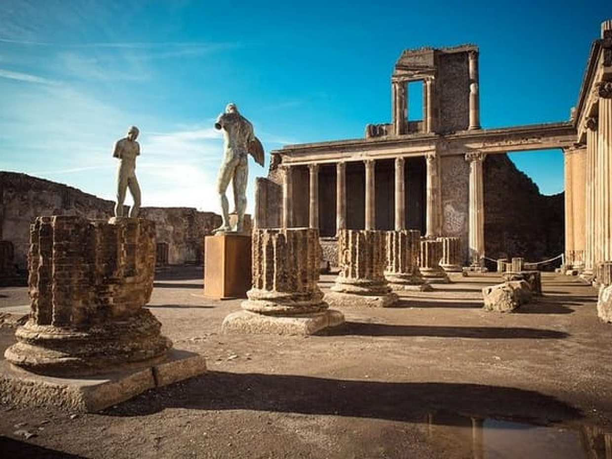 Volcano & Ruins: visit Mt. Vesuvius, Herculaneum and Pompeii tour in Italy, Napoli, photo 3