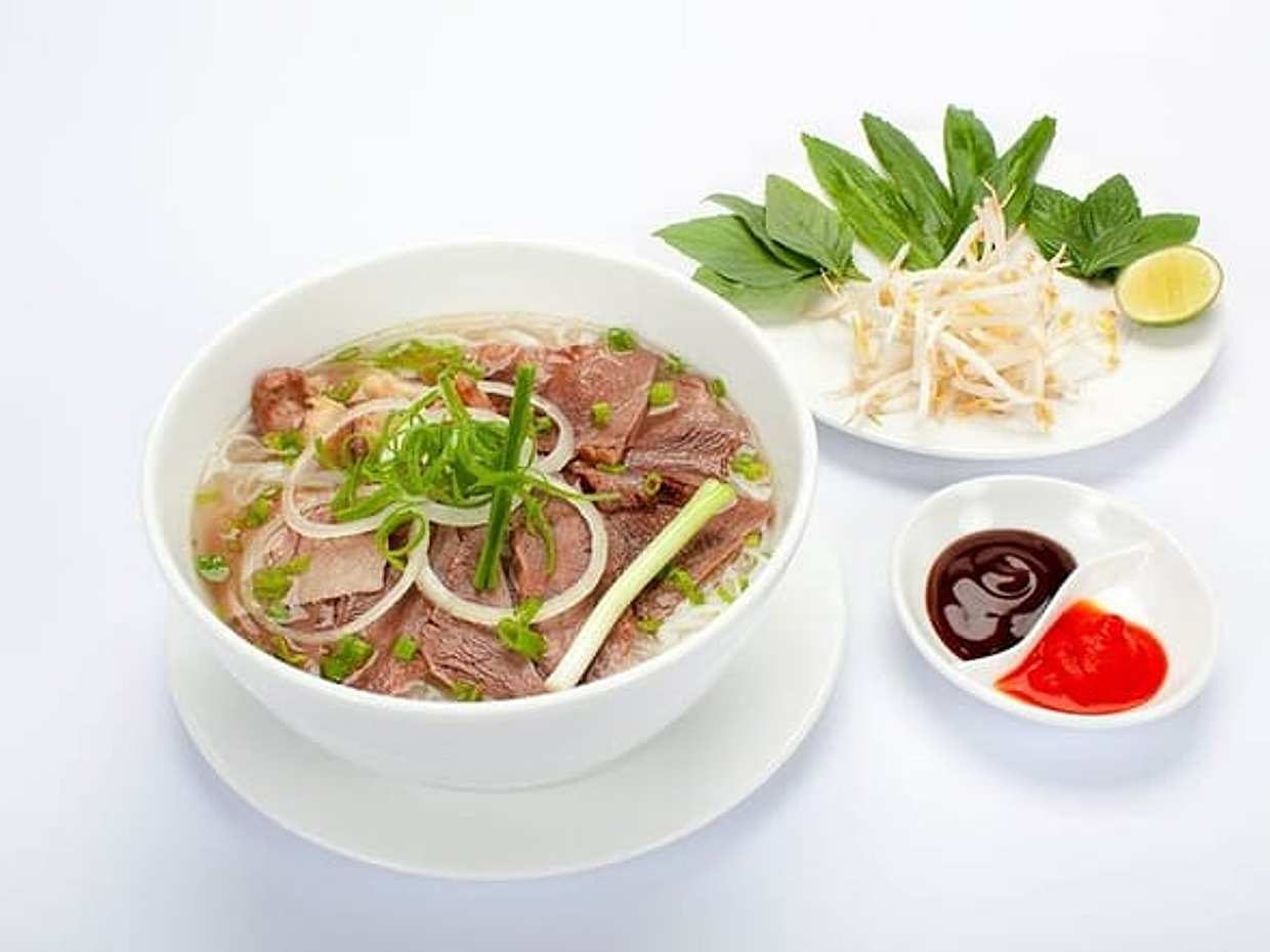 Hanoi Walking Street Food Tour By Night (Group or Private Tour)