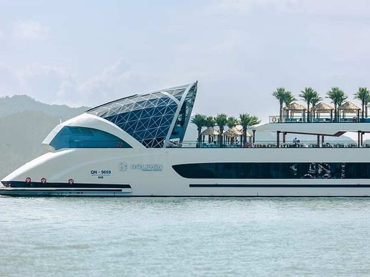 DOLPHIN HALONG CRUISE - The Largest Day Cruise in Ha Long Bay, photo 4
