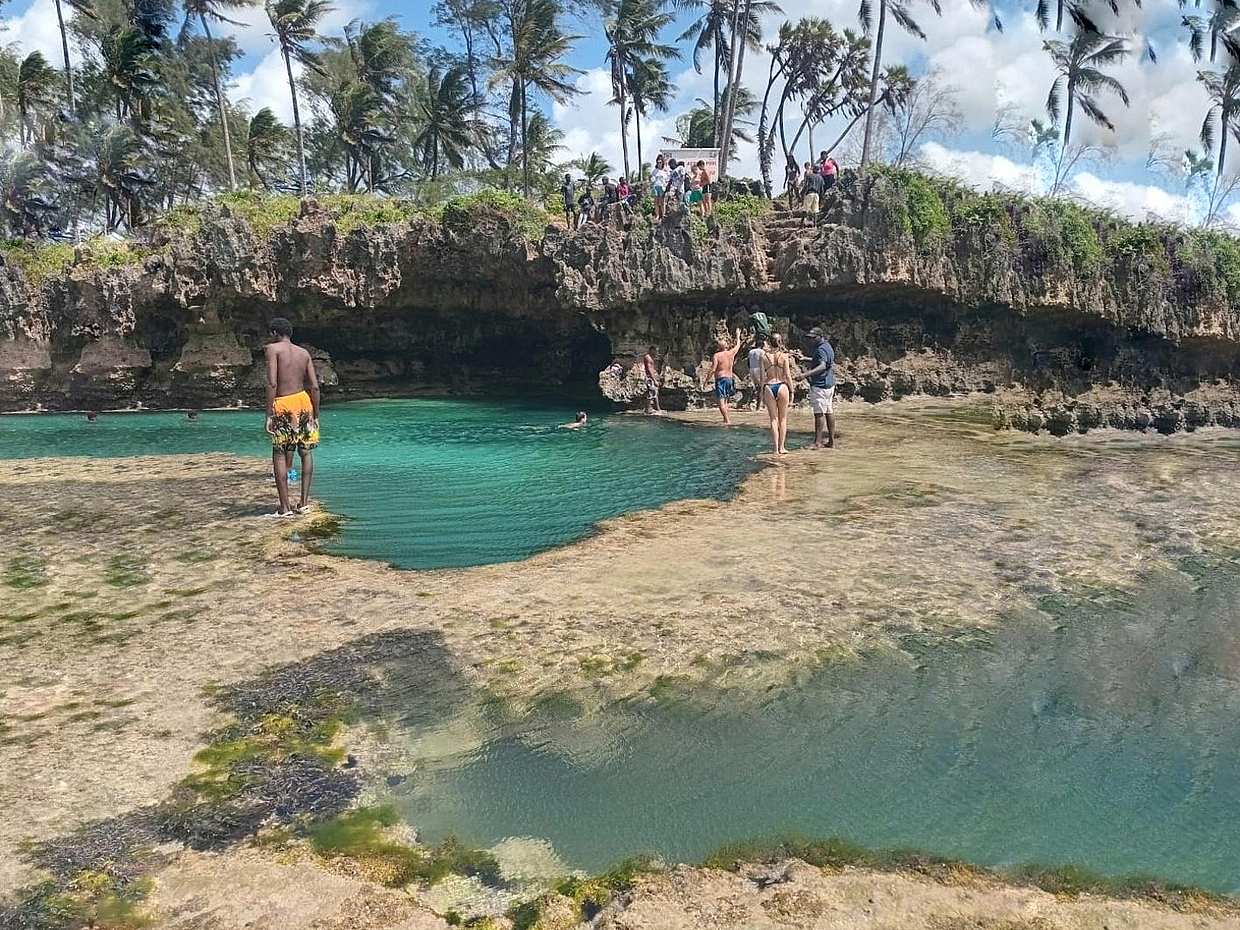 Tiwi: African Pool Entry Ticket in Kenya, Diani Beach, photo 2