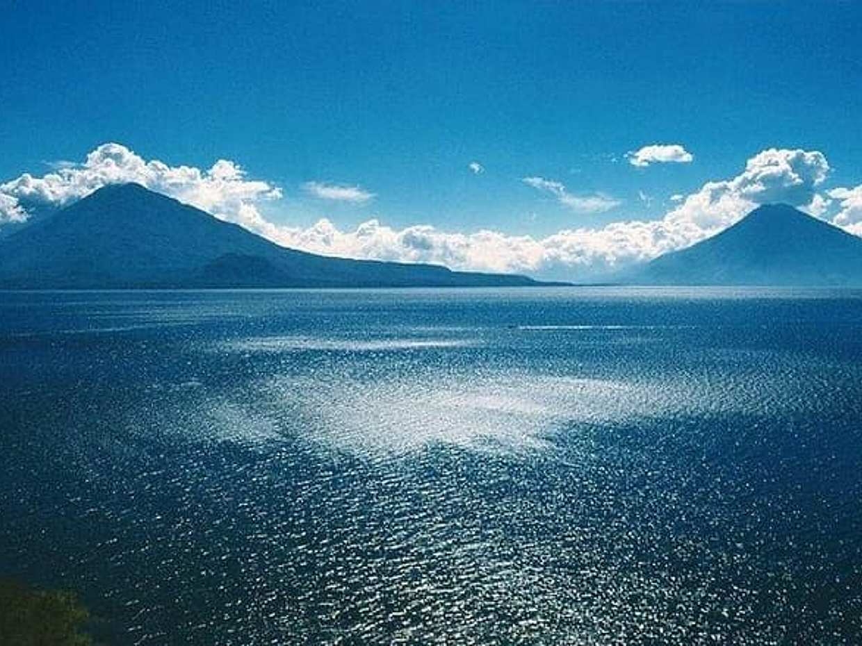 Full-Day Lake Atitlan and Magic towns From Antigua