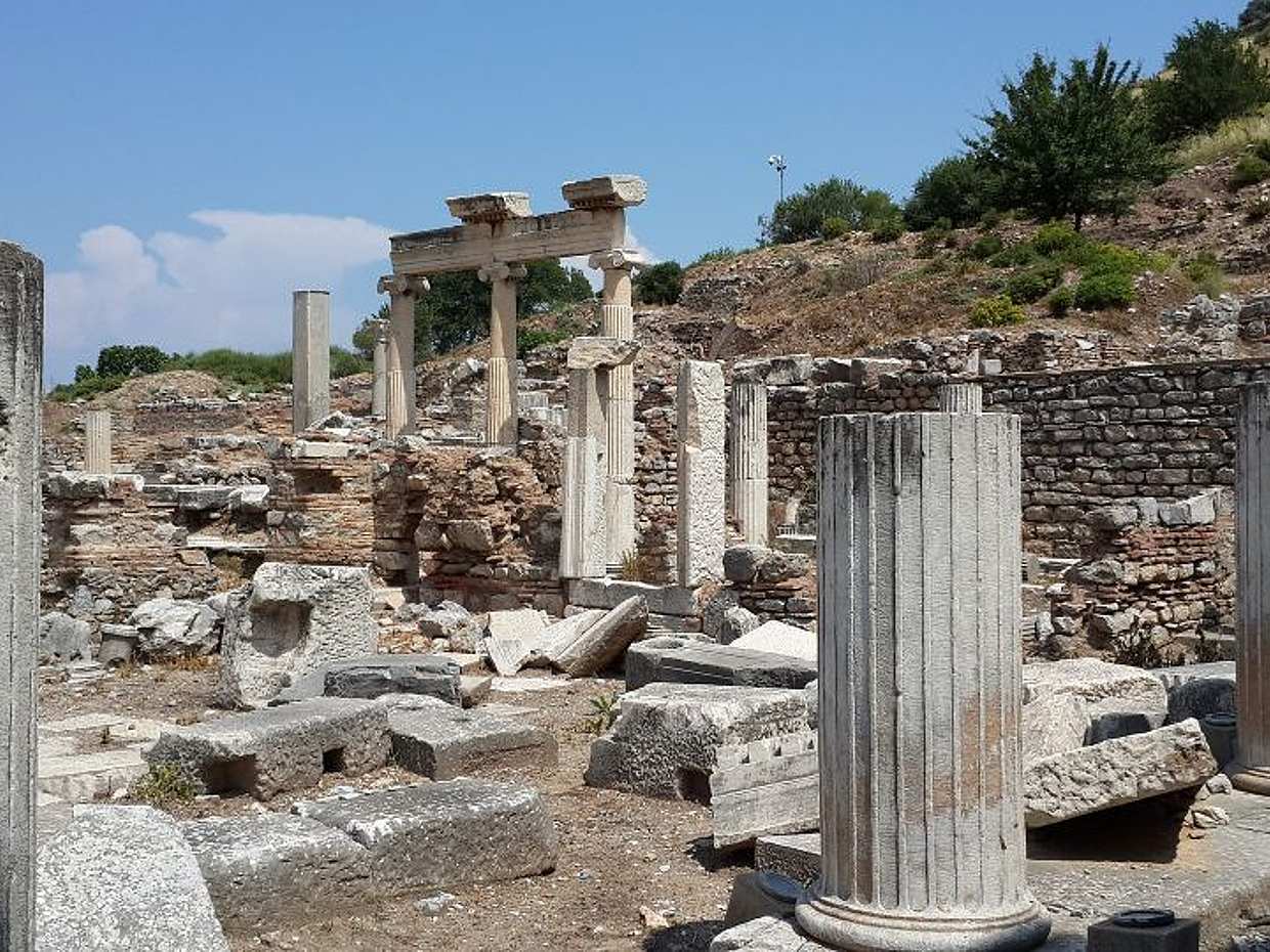 From Kusadasi or Selcuk: Ephesus, House of Mary & Artemis Temple with Lunch in Turkey, Kuşadası, photo 4