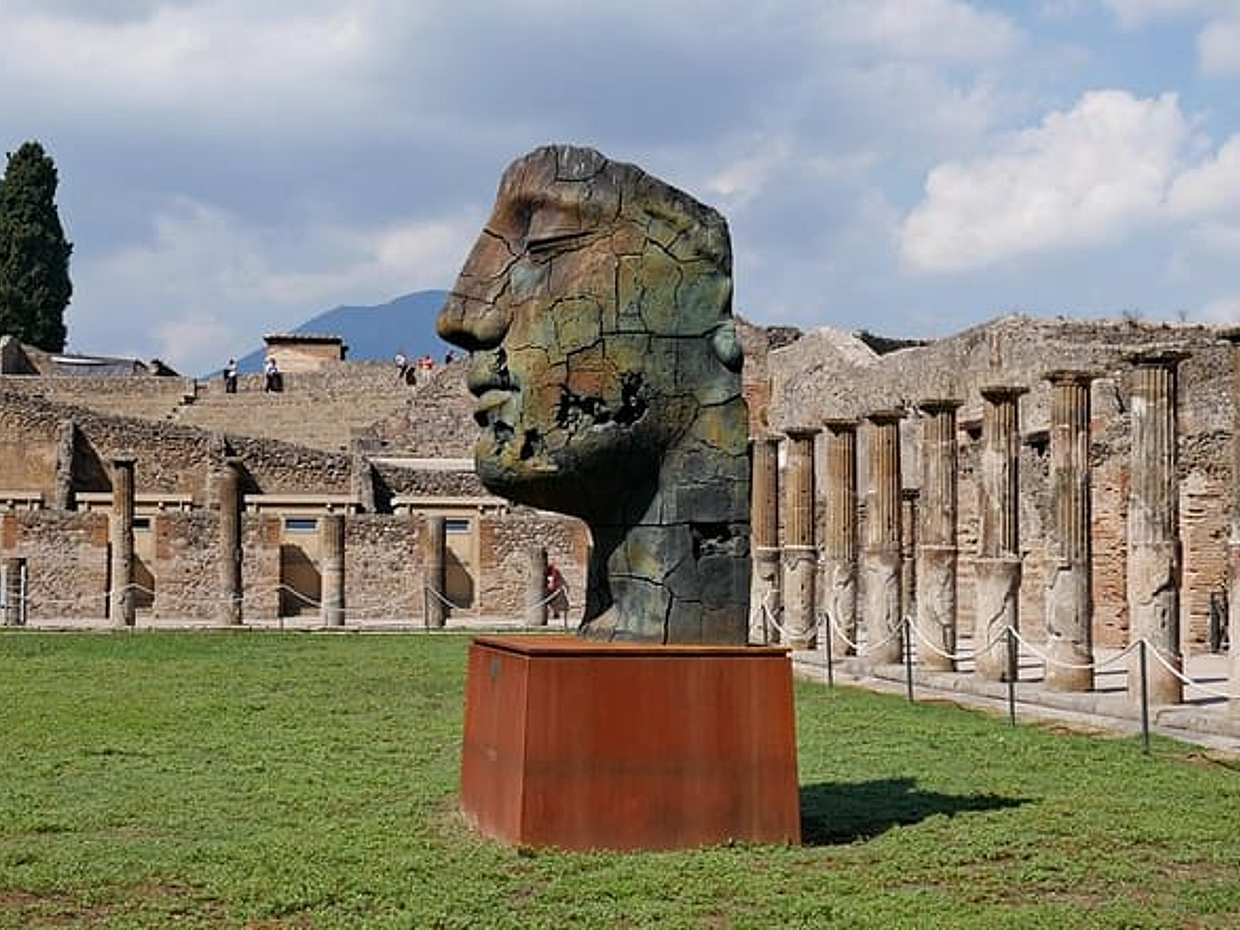 Pompeii & Herculaneum: Private Day Trip with Driver and Guide