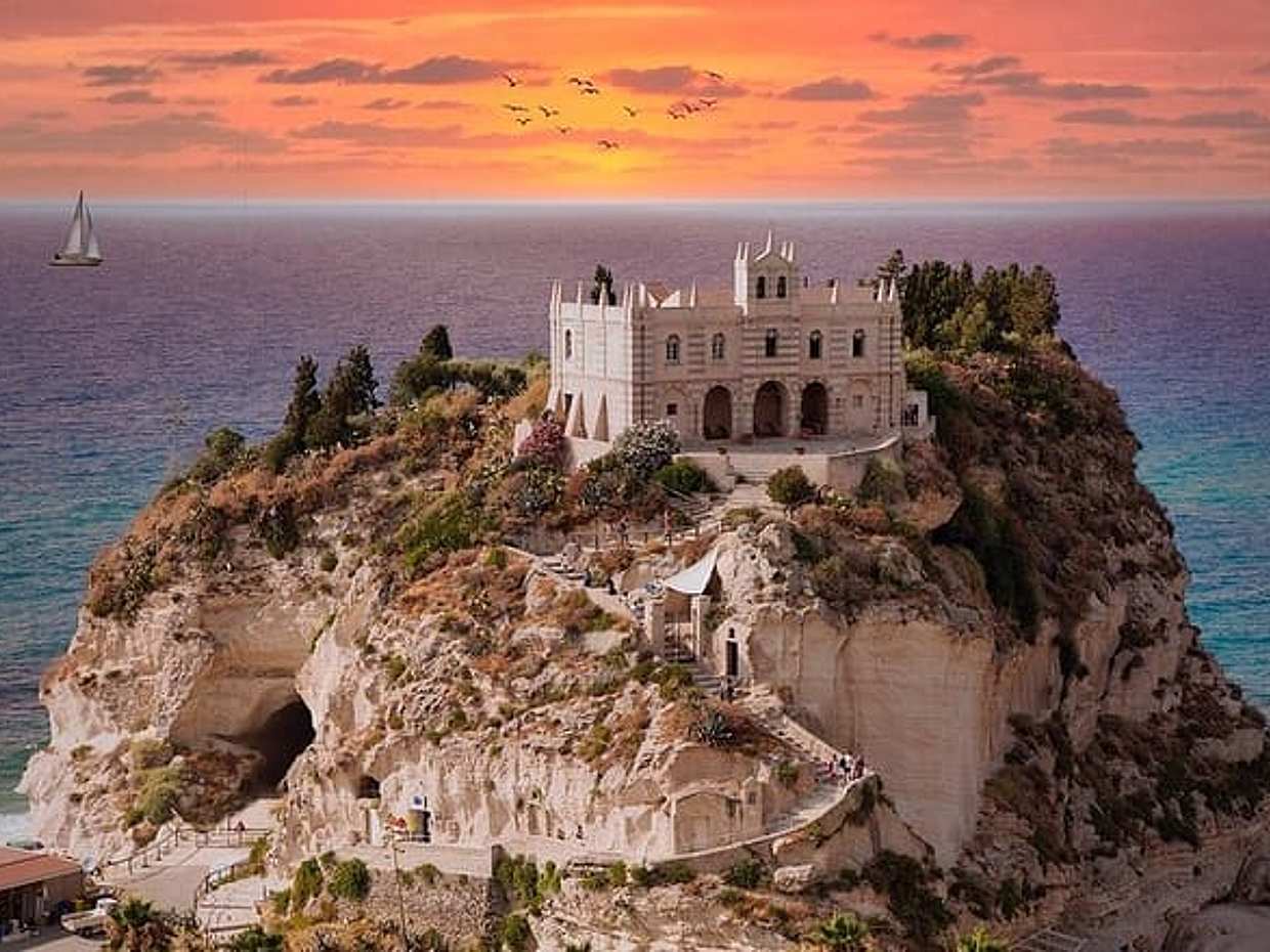 Ιδιωτική απευθείας μεταφορά από Νάπολη προς Τροπέα στην Ιταλία, Νάπολι., photo 2