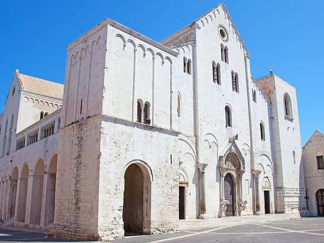 Private transfer from Naples to Bari with 2h for sightseeing stop, photo 2