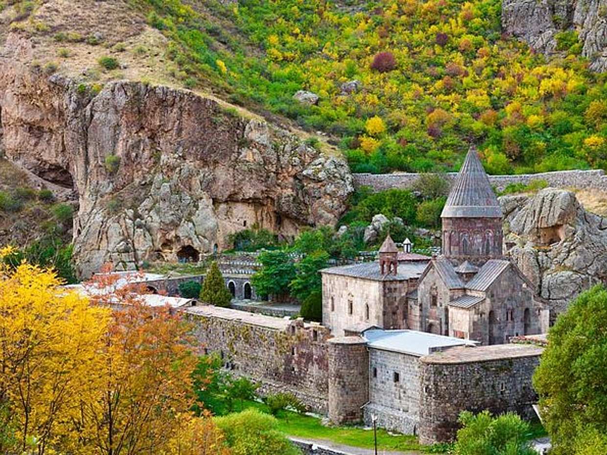 Индивидуальный тур: Гарни - Гегард - Каньон Азат - Хор Вирап в Армении, монастырь Гегард.
, photo 5