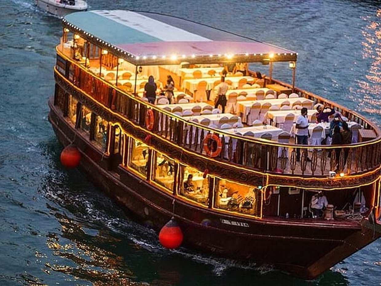 Exklusive Dhau-Kreuzfahrt in der Marina, Vereinigte Arabische Emirate, photo 3