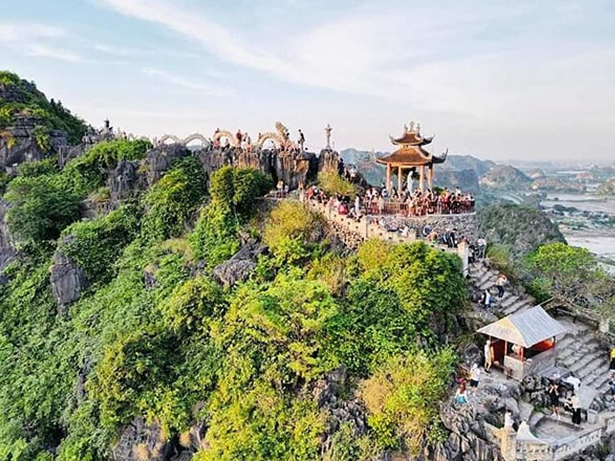 Private Ninh Binh Tours: Hoa Lu Tam Coc Mua Cave 1 Day Tour, photo 3