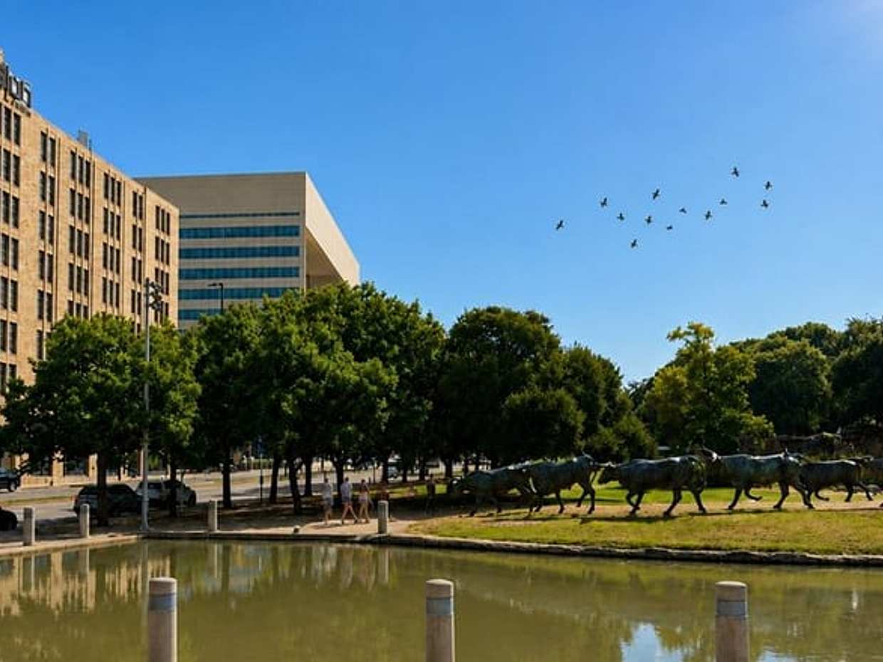 Dallas Scavenger Hunt and Highlights Self Guided Walking Tour, photo 5