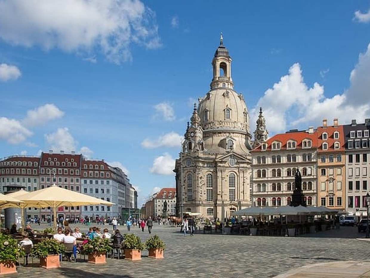 Privater Transfer von München nach Dresden mit einem 2-stündigen Zwischenstopp in Deutschland