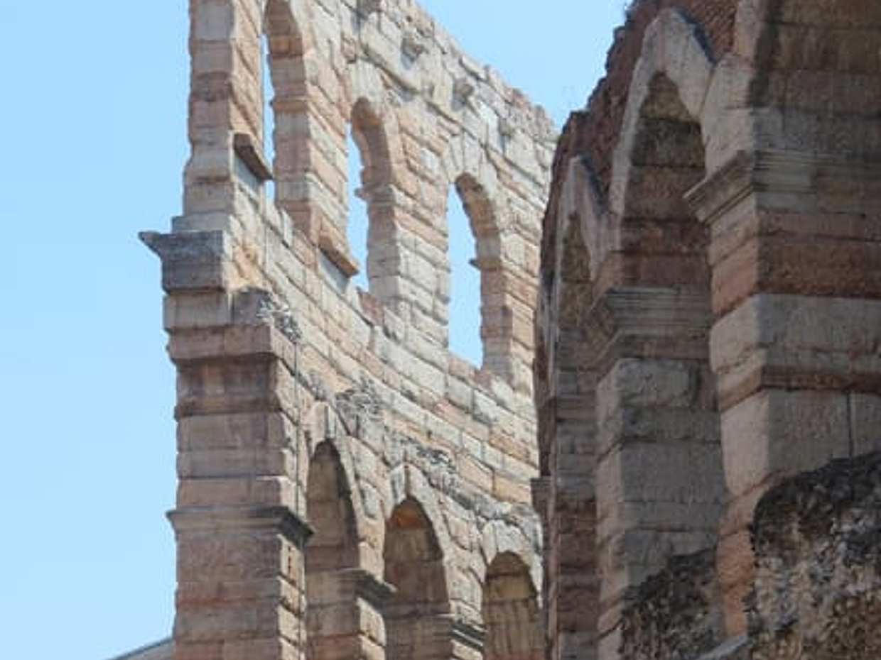 From Padua, Full Day guided Tour of Verona and Garda Lake, photo 2