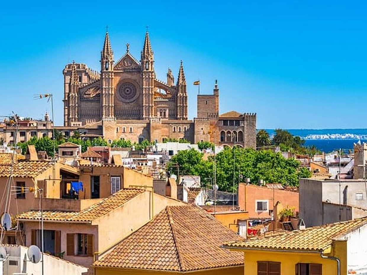 Palma Mallorca Scavenger Hunt & Self-Guided Walking Tour