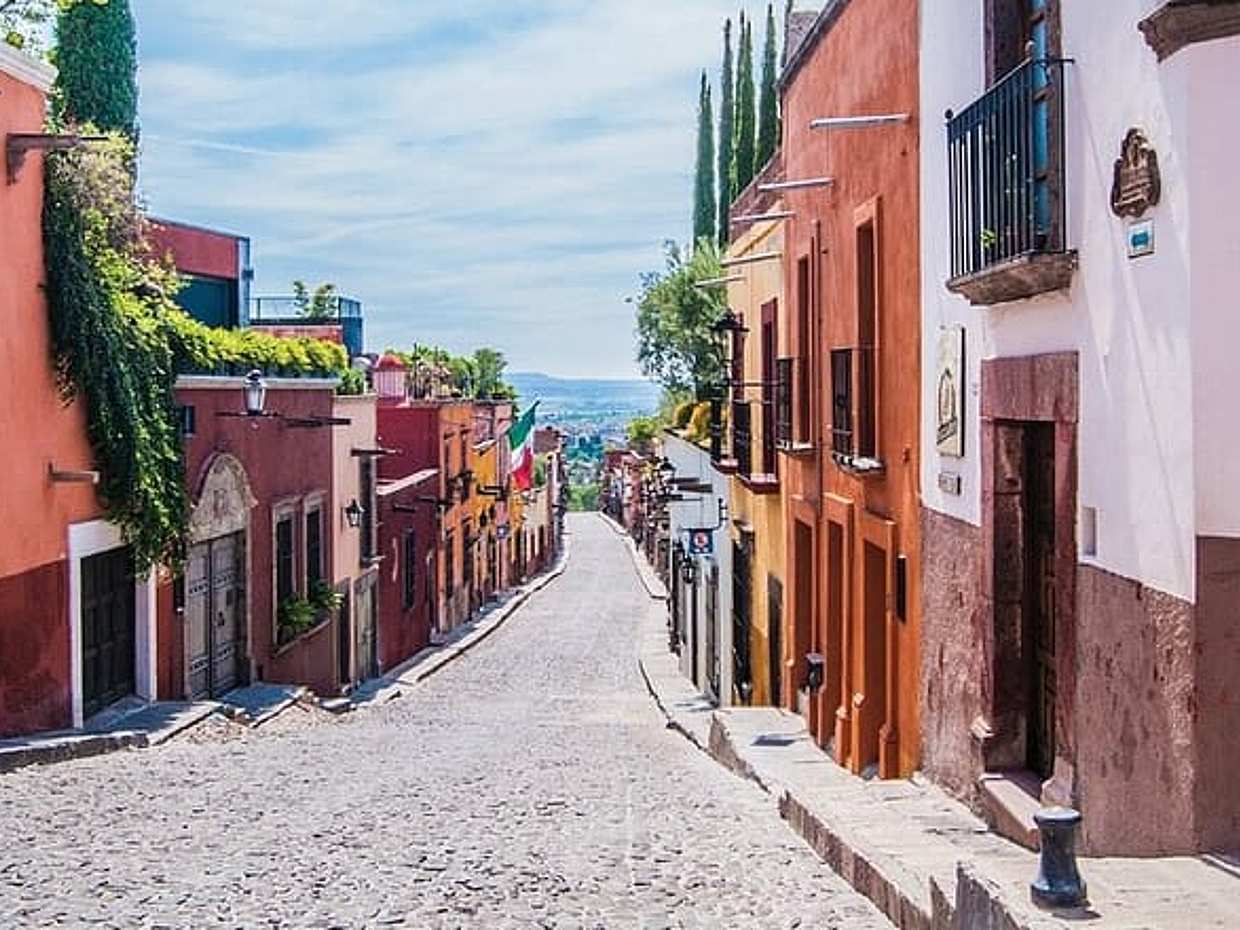 Private Transfer Tequila to San Miguel de Allende with 2 hours for sightseeing