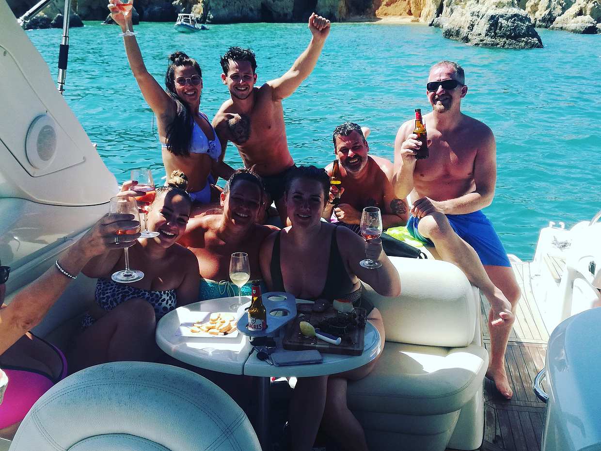 Crucero privado de medio día en yate con bebidas, tapas y tabla de paddle surf en Portugal, Lagos.
, photo 3