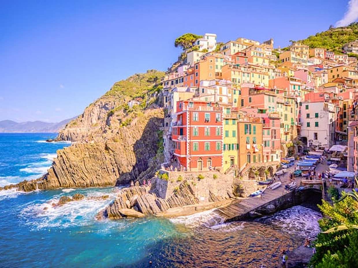 Full Day Excursion to Cinque Terre National Park with Optional Street Food Lunch