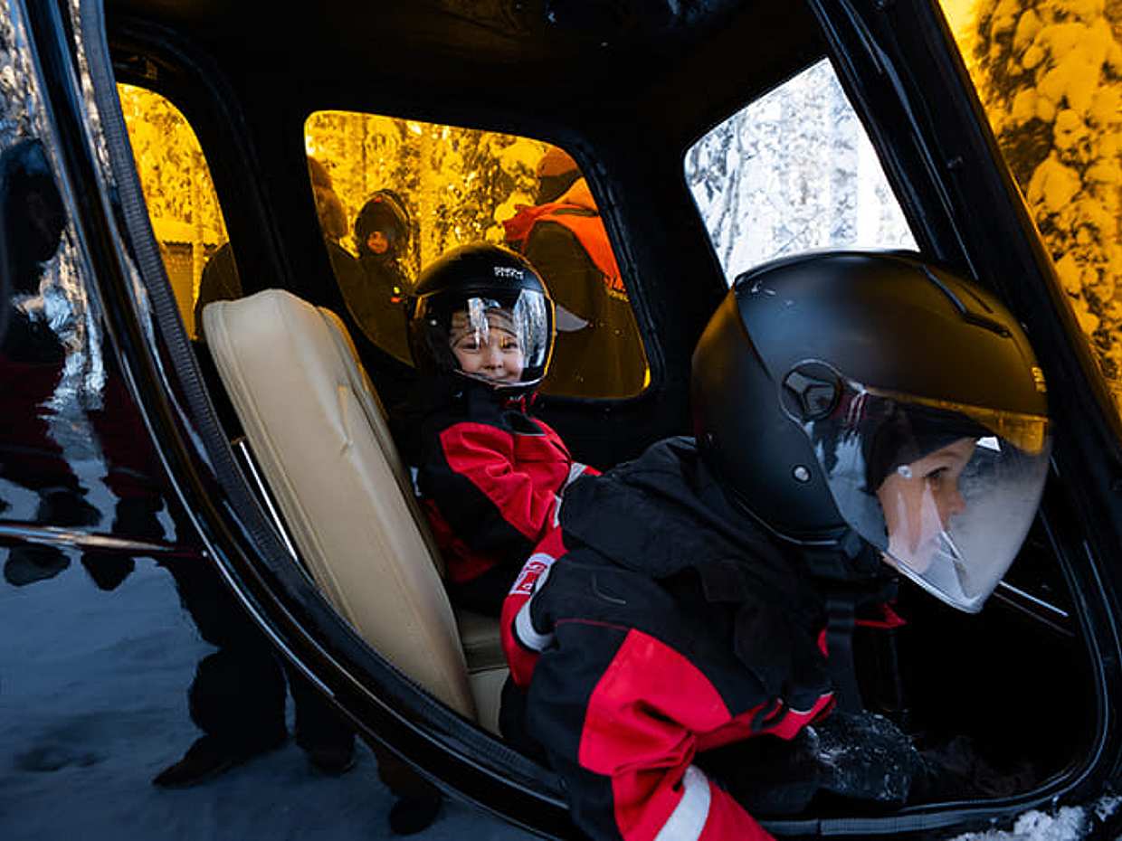 Arctic Night Family Snowmobile Safari with Campfire, Levi, photo 4