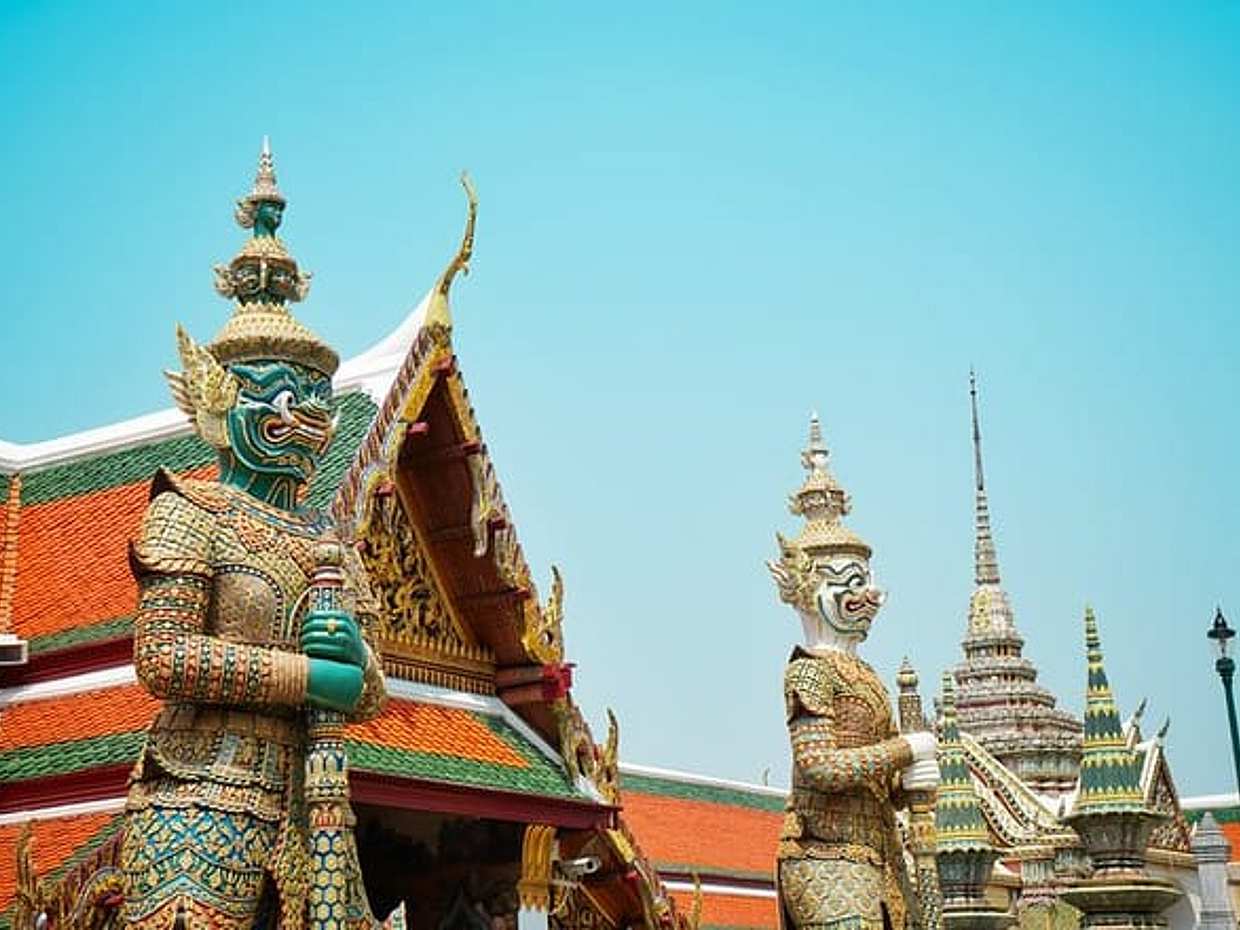 Bangkok: Old Town & Temples Exploration Game in Thailand, photo 2