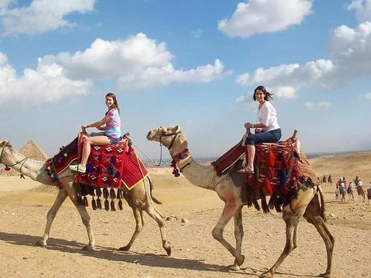 Layover Tour from Cairo Airport to visit the Pyramids Private