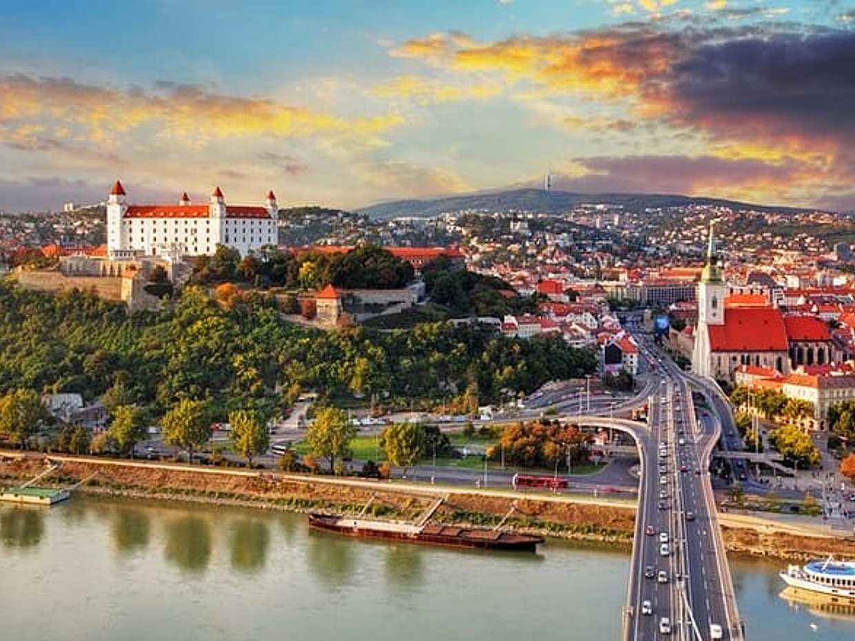 Private tour Vienna to Bratislava with English speaking driver in Austria