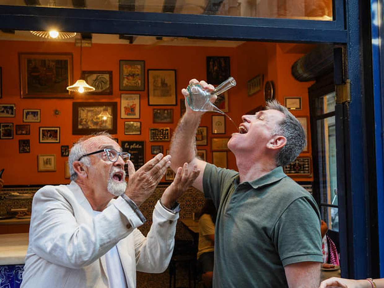 Evening Tapas & Wine Tour, photo 2