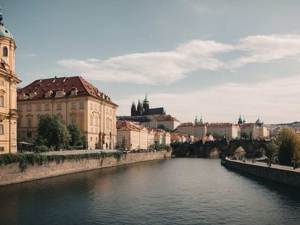 Private Tour in Prague - Castle, Old Town Square & More in Czechia, photo 3