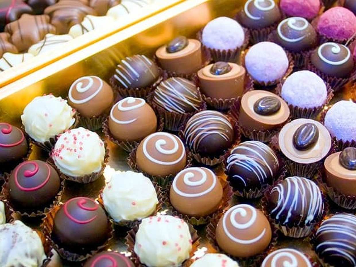 Paris Food Tour Small-Group Gourmet Experience with Lunch & Wine Tasting