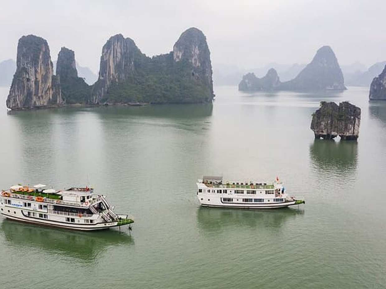Halong Bay Budget Cruise 2 Days 1 Night Tour from HANOI
