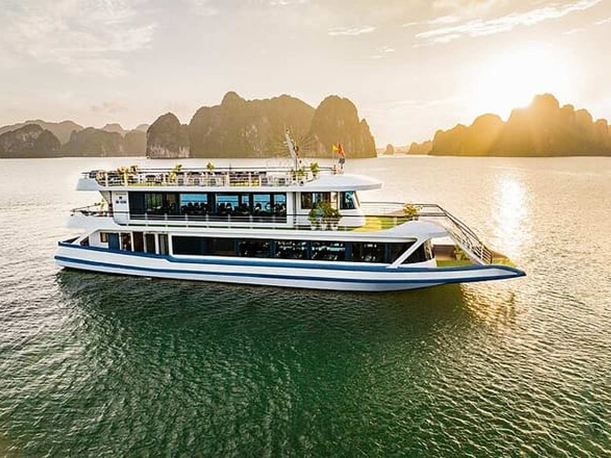 "Tour di un giorno intero ad Halong Bay - tutto incluso: Kayak, Titop, Nuoto, Pranzo in Vietnam, Hà Nội"