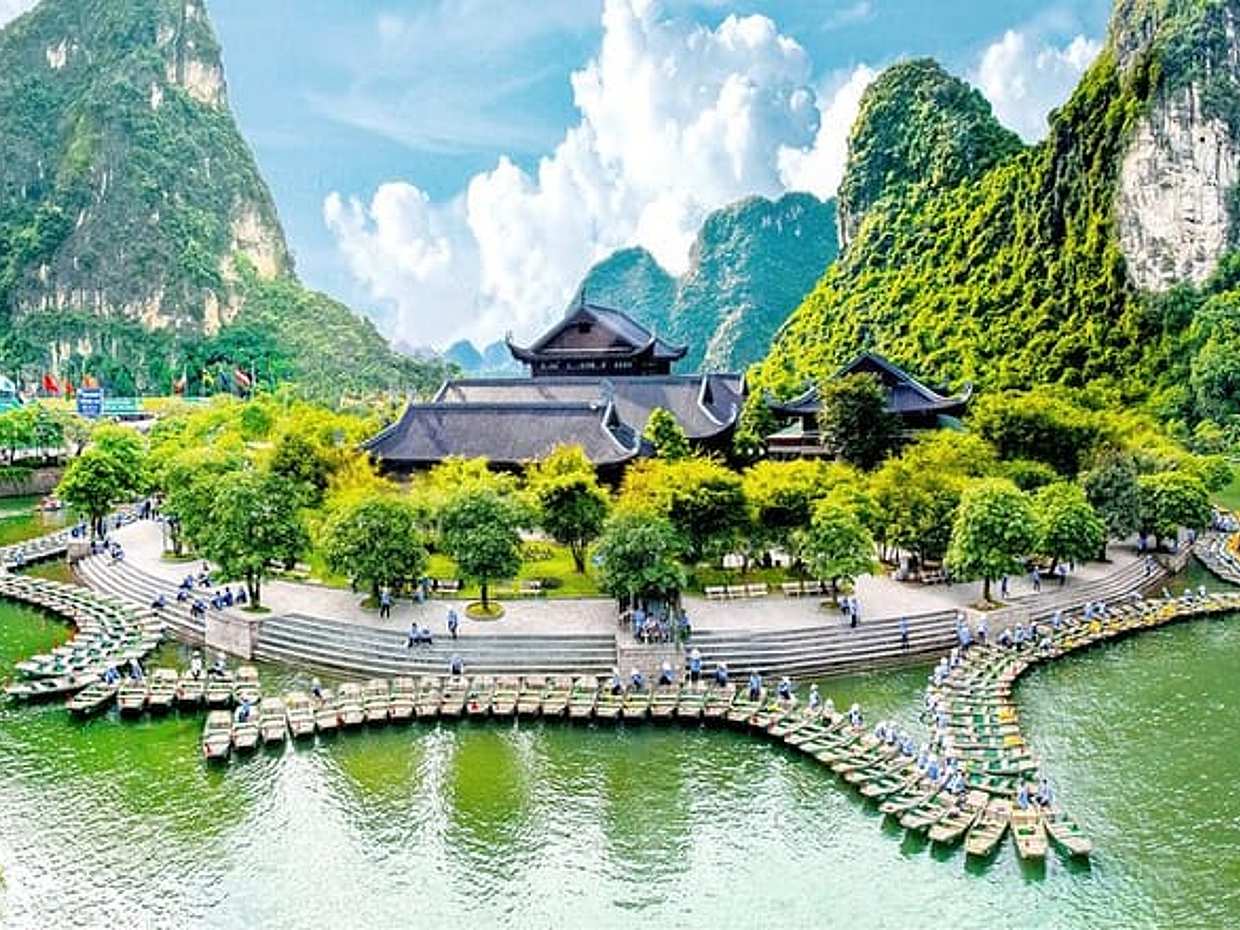 From Hanoi: Ninh Binh 1 Day Tour To Visit Bai Dinh & Trang An, photo 3