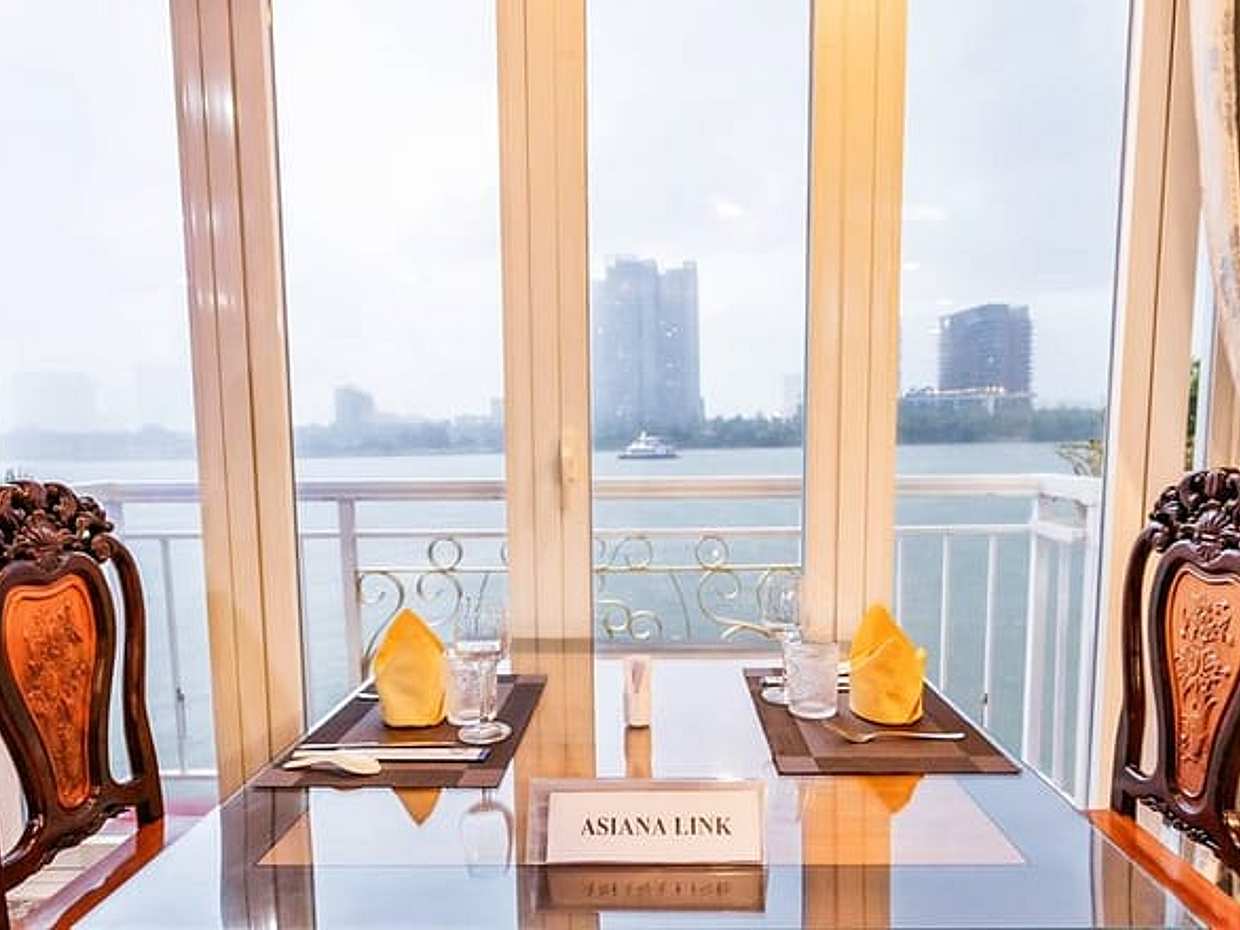 Saigon River Dinner Cruise: Buffet, Set Menu, Fine Dining (3hrs) in Vietnam, Ho Chi Minh City, photo 3