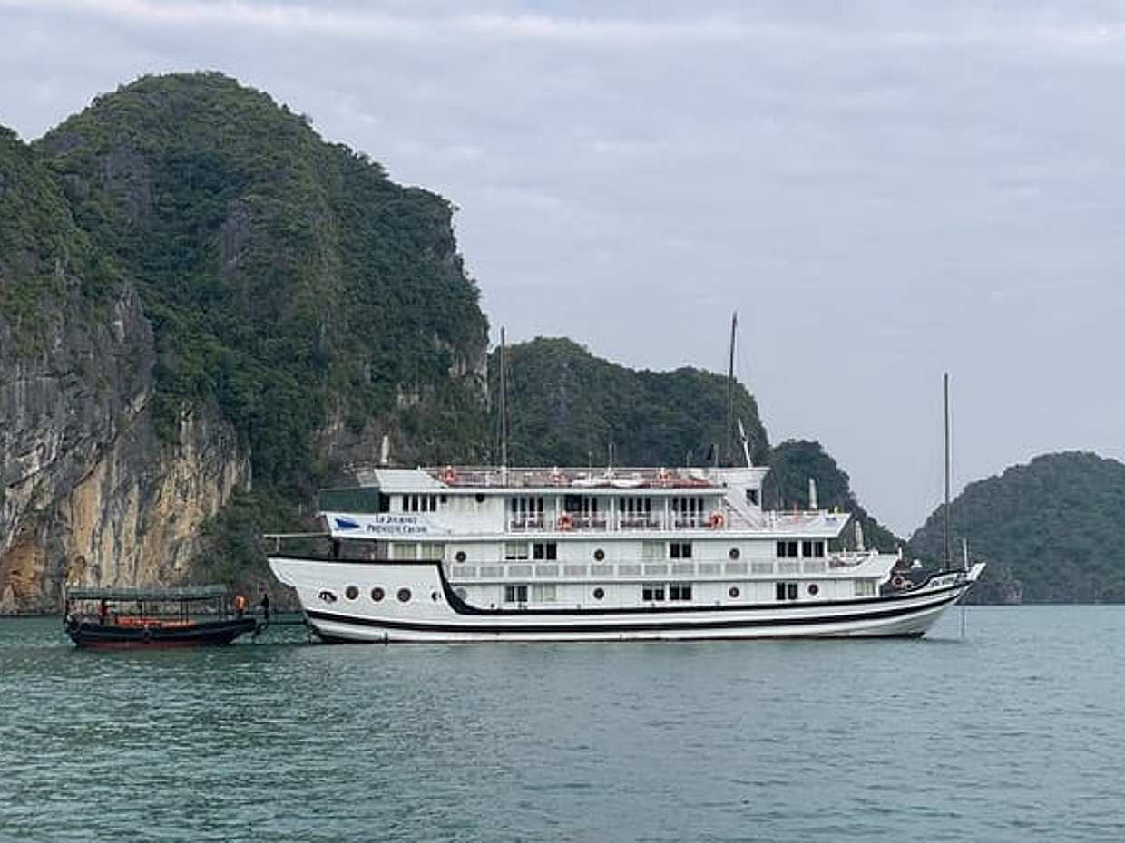 Le Journey Premium Cruise Halong Overnight Boutique 4 Star Cruise, photo 2