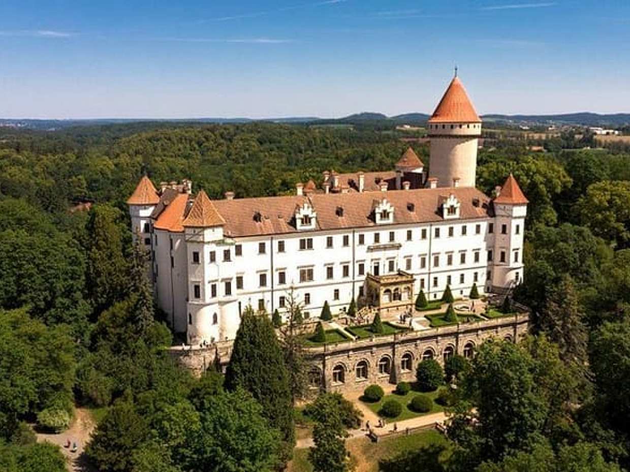 Salzburg to Prague Private Transfer with Sightseeing Stop, photo 3