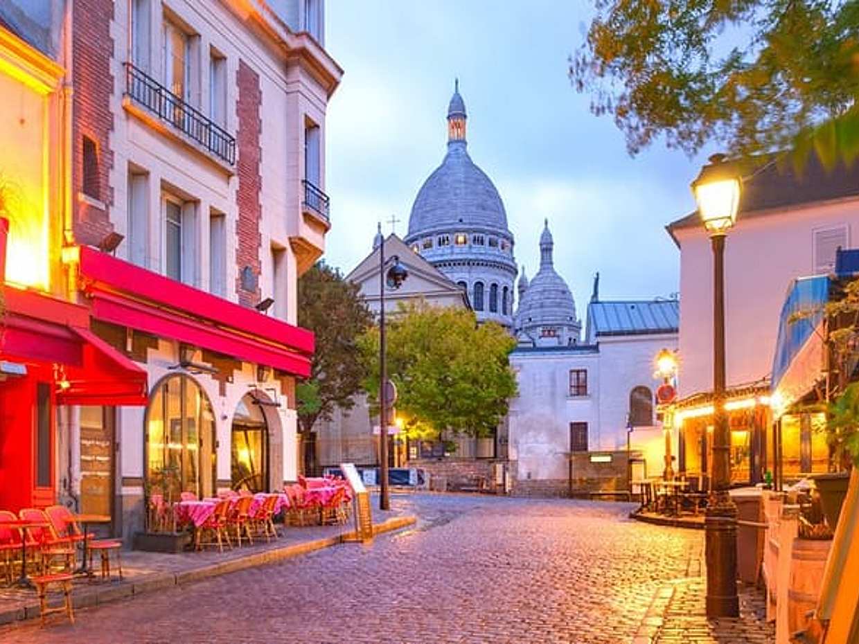 Paris Montmartre Self-Guided Walking Tour and Scavenger Hunt in France, photo 5