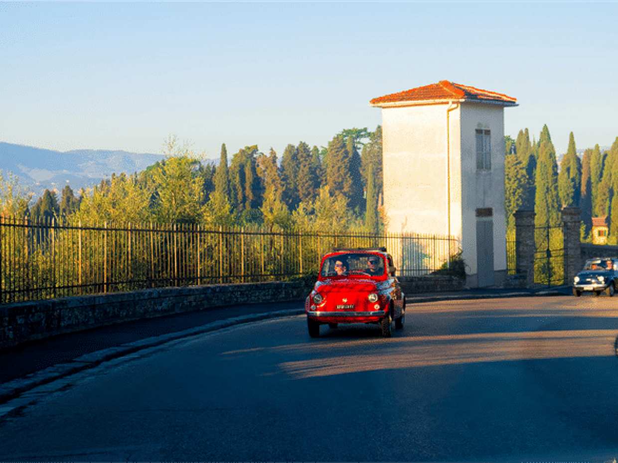 "Private Vintage FIAT 500 Fahrt in den toskanischen Hügeln mit Verkostung von Florenz in Italien"