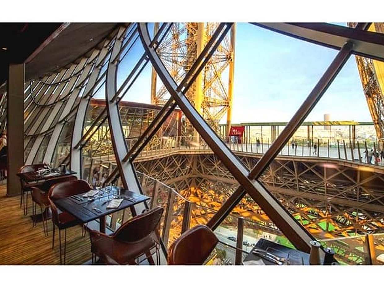 OT Paris Eiffel Tower 2nd Level Italian Guided Tour with Ticket For Summit, photo 5