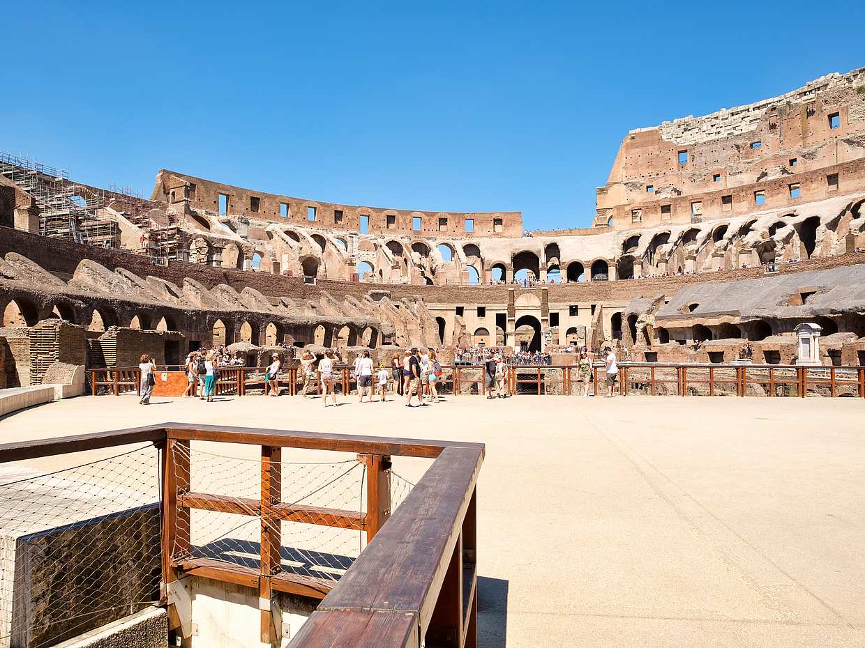 Colosseum Express Tour in Italy