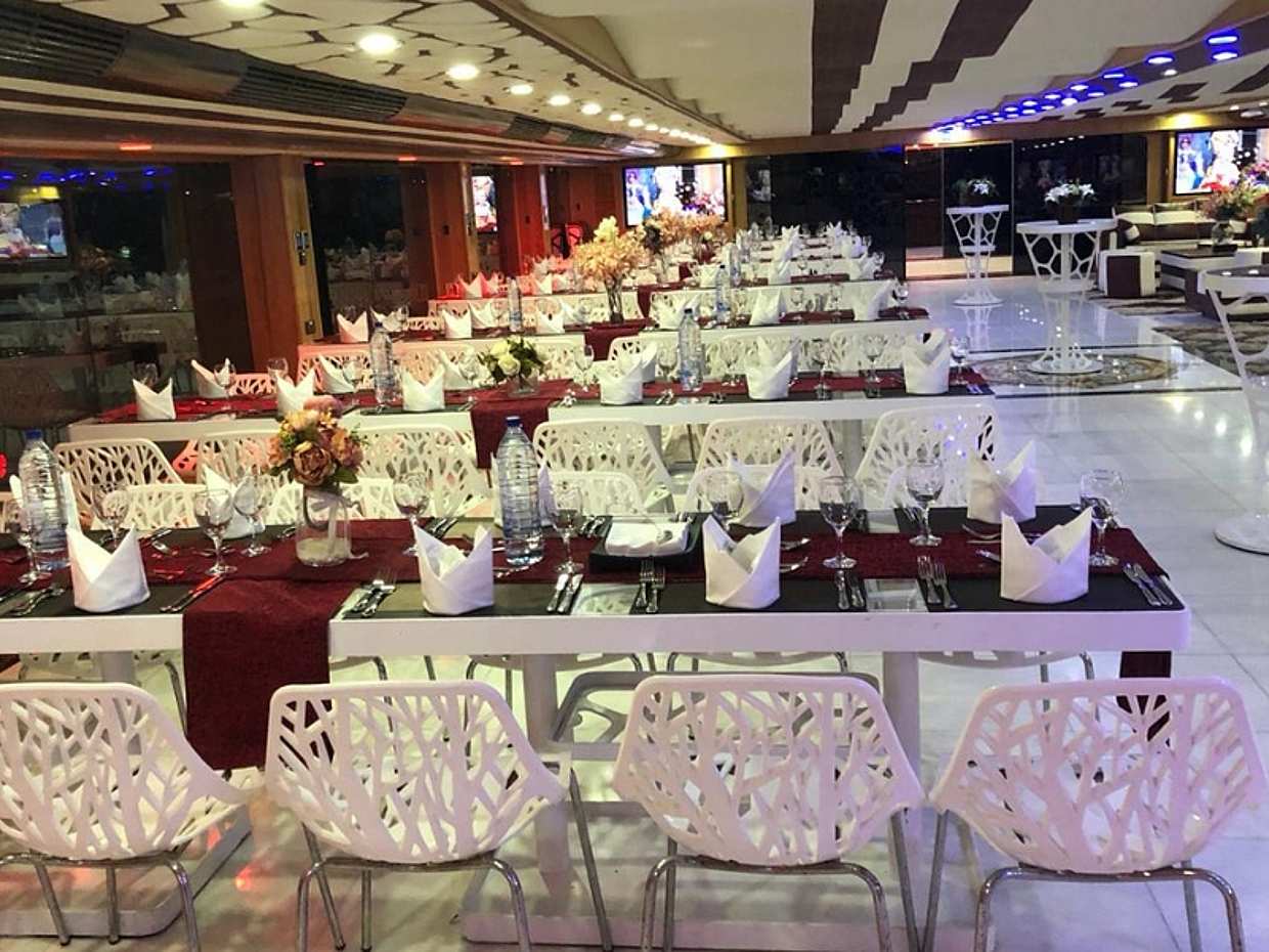 Dubai Lotus Mega Yacht Dinner Cruise Tickets in de Verenigde Arabische Emiraten, Dubai Marina
, photo 4