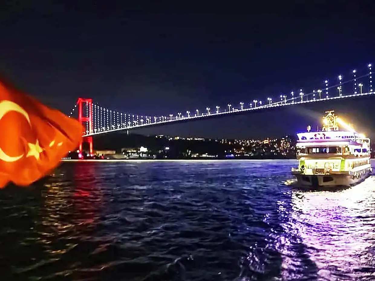 Spectacle de Nuits Arabes sur le Bosphore en Turquie, Istanbul
, photo 2