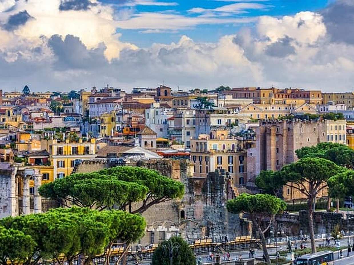 Bologna to Rome Private Transfer with 1-2 Sightseeing Stops