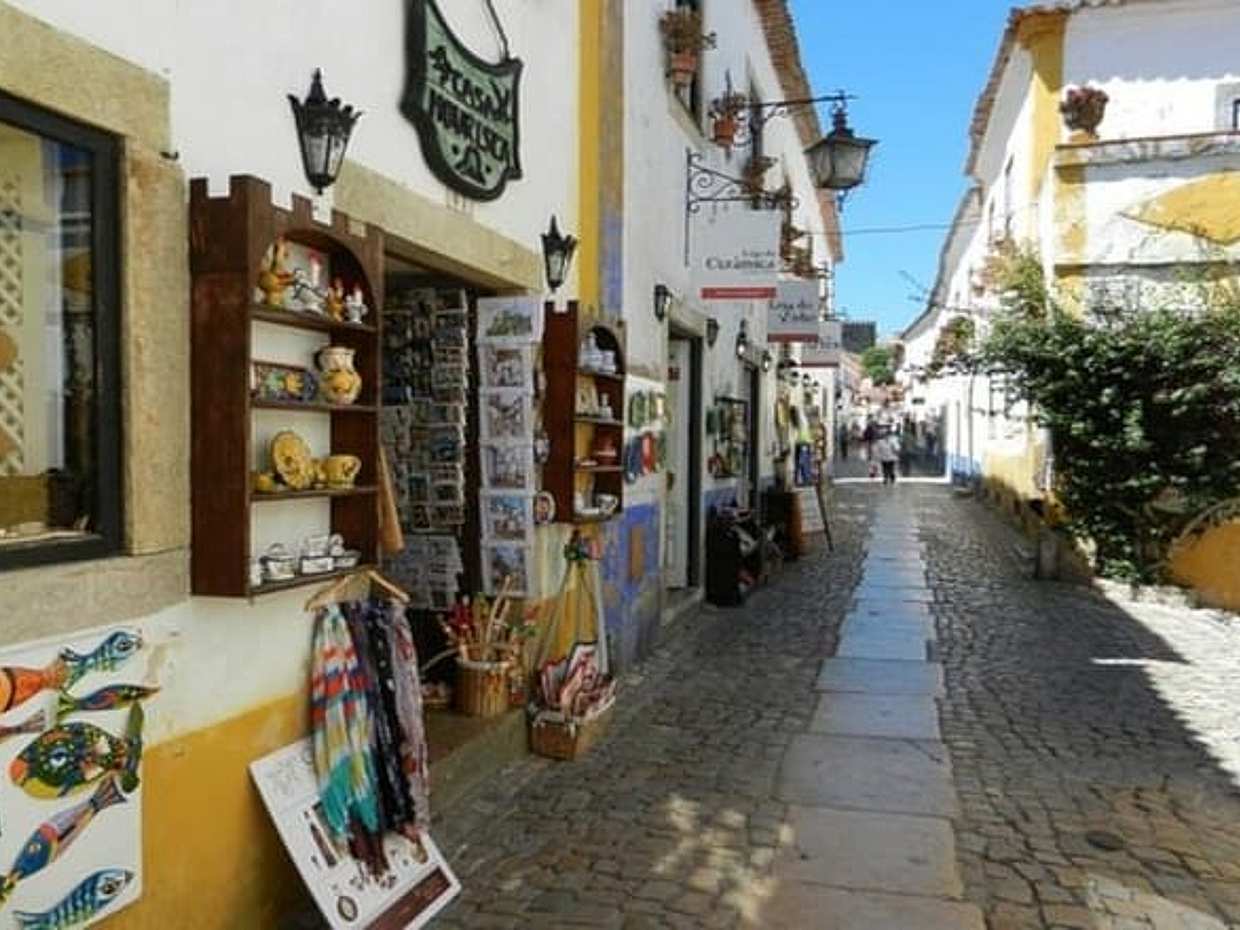 Prívate tour to Fátima, Batalha, Nazaré and Óbidos in Portugal, Lisbon, photo 4