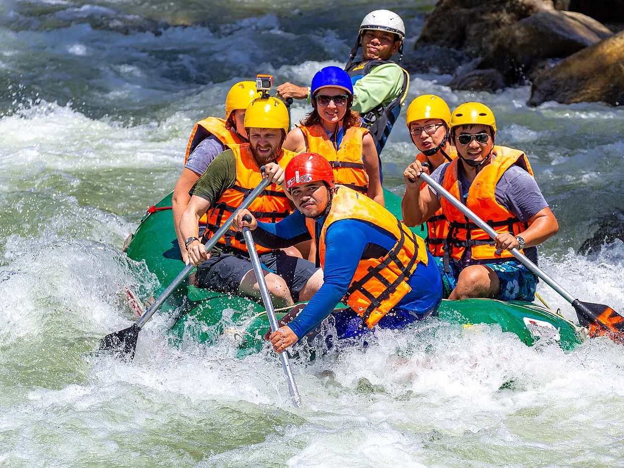 Phuket: Rafting 7 km mit Zipline – Ganztagestour in Thailand
